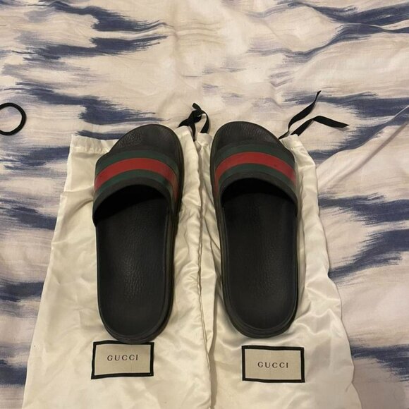 Gucci Women's Black and Red Slides - Picture 2 of 5